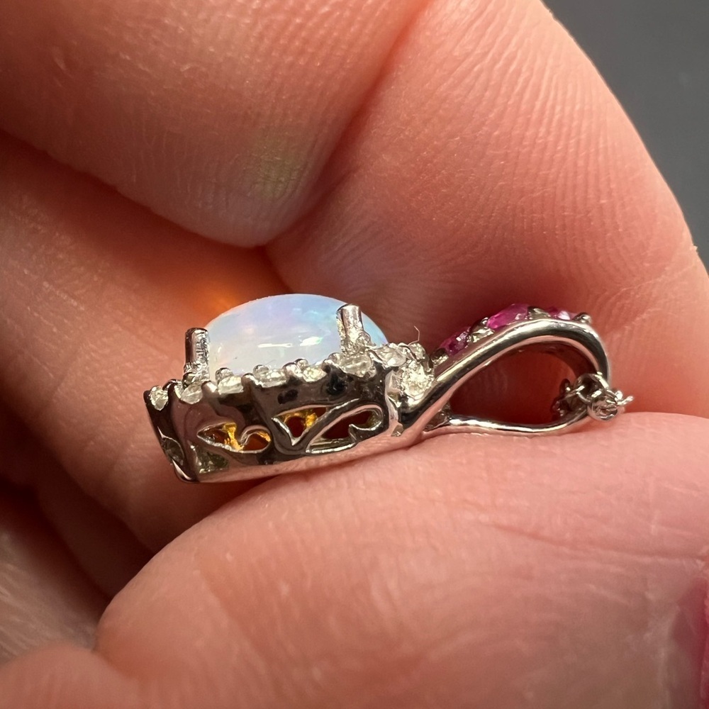 Ethiopian opal, ruby and zircon pendant and chain in platinum over sterling - Picture 14 of 14
